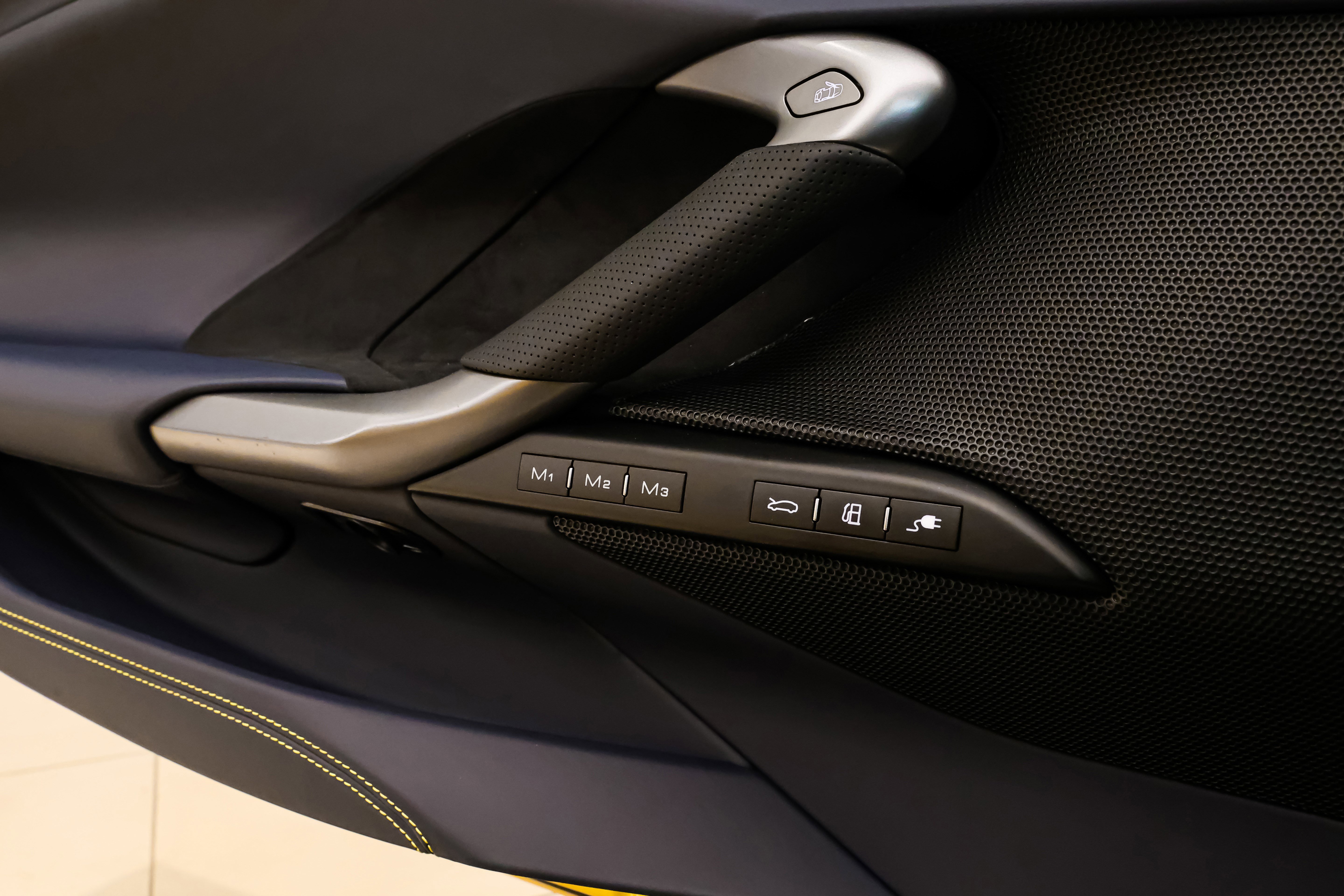 Used 2025 Ferrari 296 GTS image 44