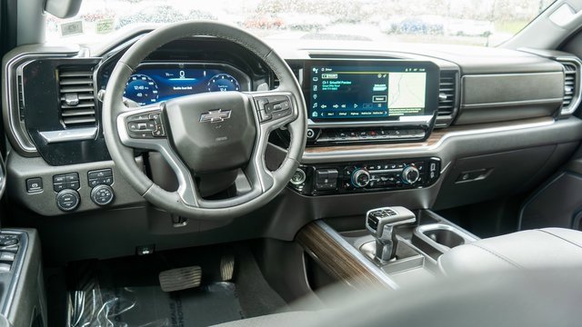 Used 2024 Chevrolet Silverado 1500 LT Trail Boss image 13