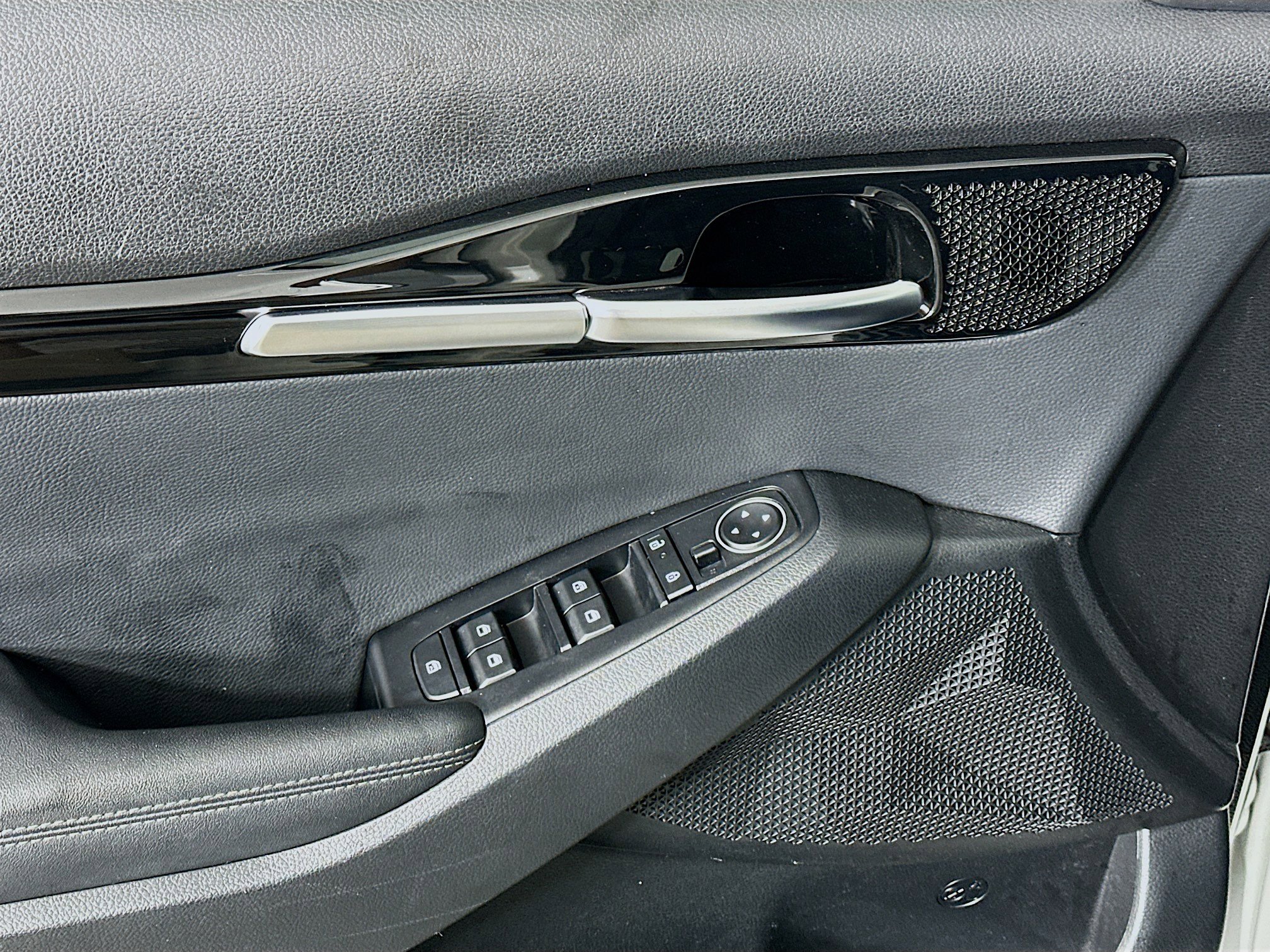 Used 2025 Kia Seltos S image 15