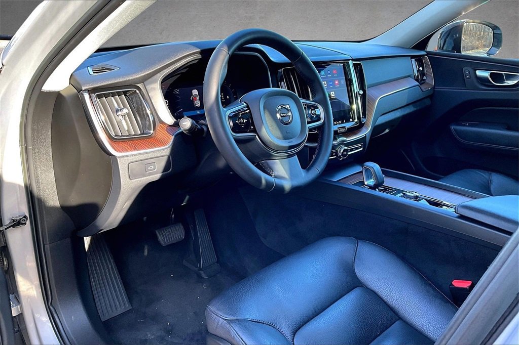 Certified 2023 Volvo XC60 B5 Plus w/ Climate Package image 16