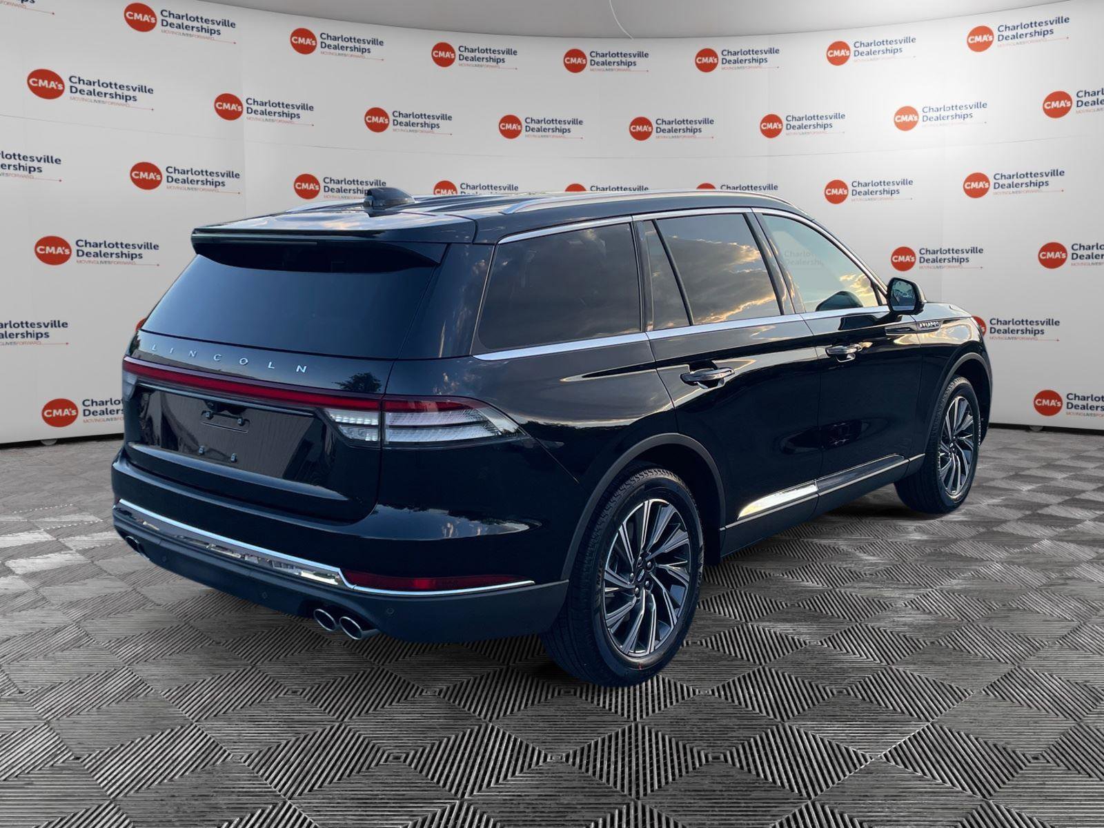 New 2026 Lincoln Aviator AWD image 5