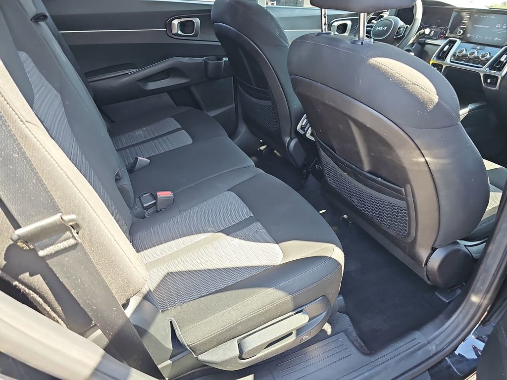 Used 2022 Kia Sorento LX FWD image 14