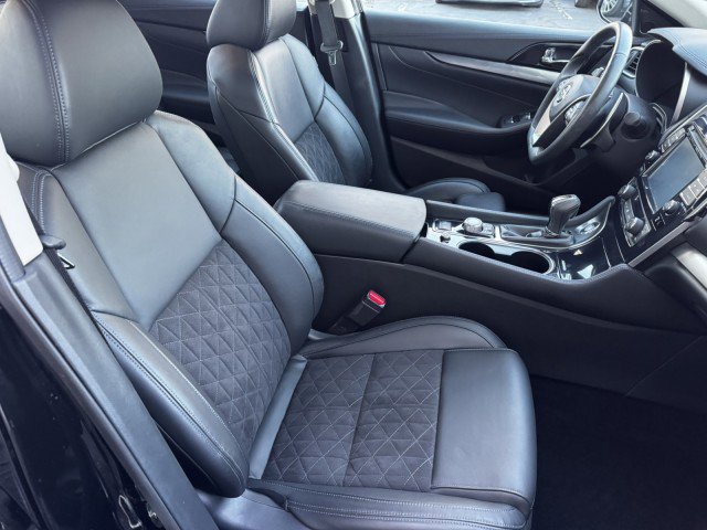 Used 2018 Nissan Maxima SR w/ Midnight Edition image 31