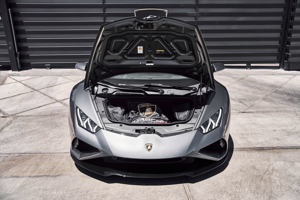 Used 2021 Lamborghini Huracan EVO RWD image 16