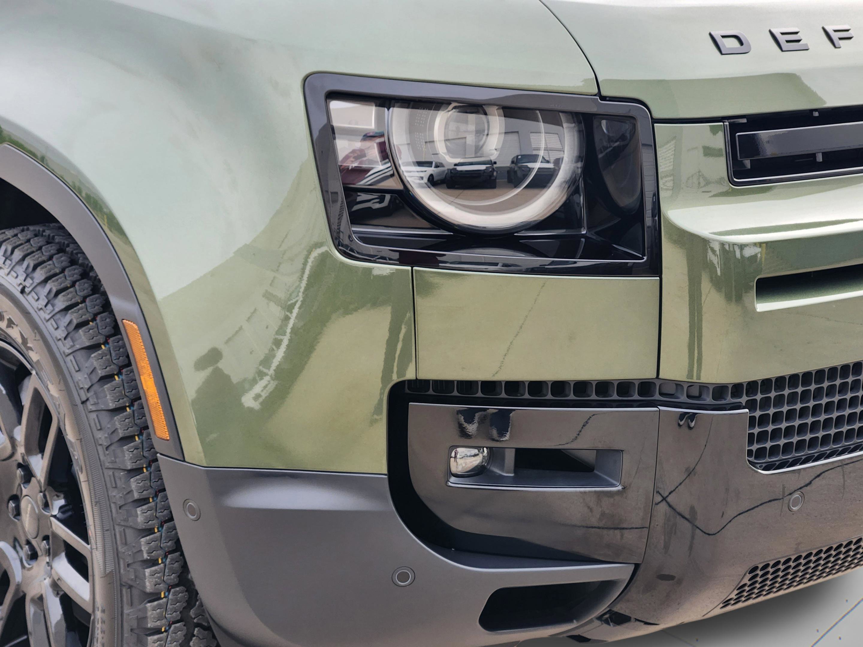 New 2026 Land Rover Defender 110 S AWD/4WD image 28