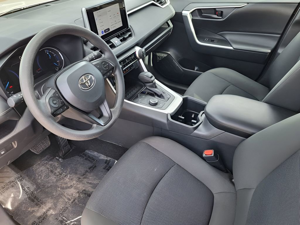 Used 2025 Toyota RAV4 LE AWD/4WD image 14