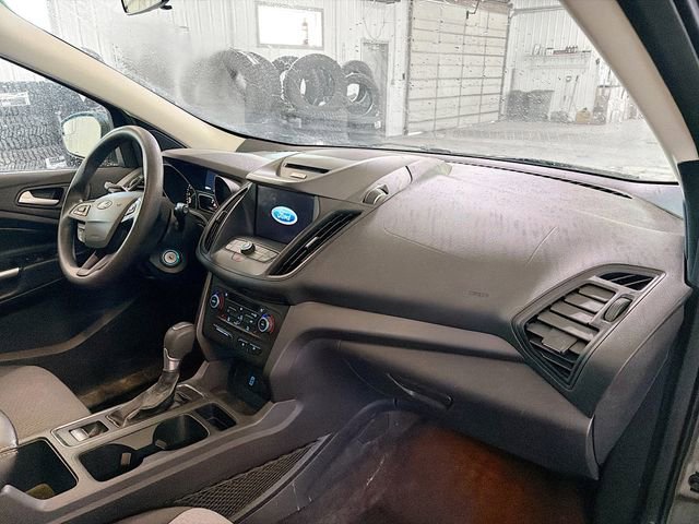 Used 2017 Ford Escape SE w/ Equipment Group 201A FWD image 12