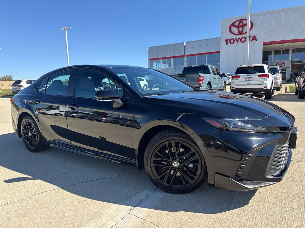 Certified 2025 Toyota Camry SE w/ Convenience Package AWD/4WD image 2