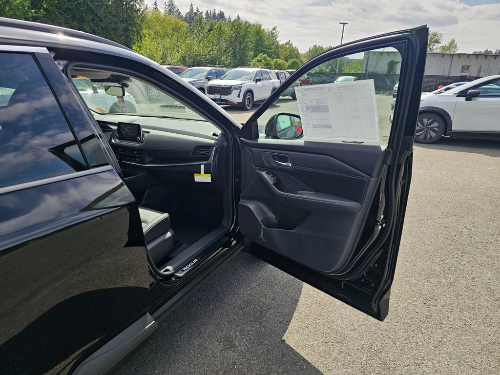 New 2026 Nissan Rogue Dark Armor AWD/4WD image 26