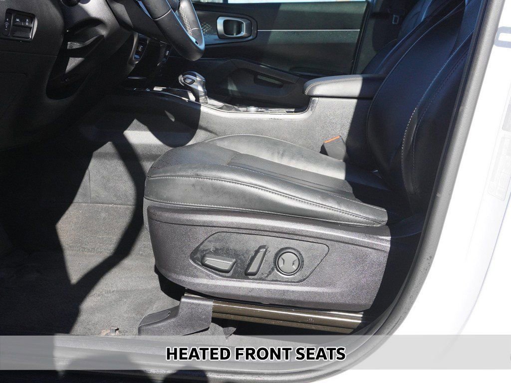 Used 2022 Kia Sorento S w/ Panoramic Sunroof Package image 9