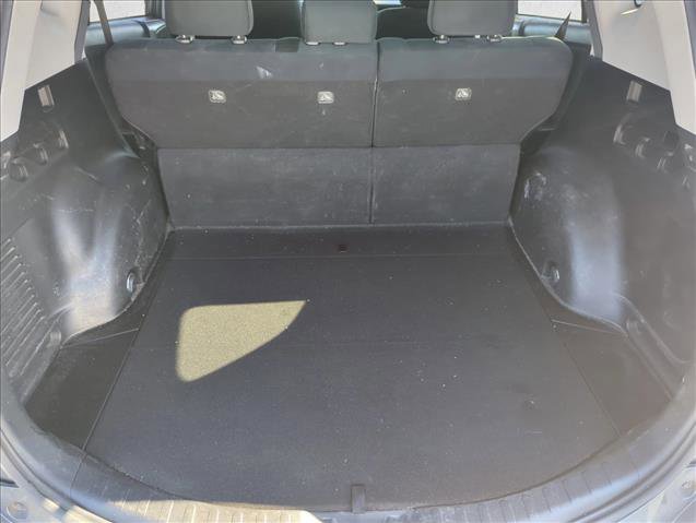 Used 2018 Toyota RAV4 LE image 23