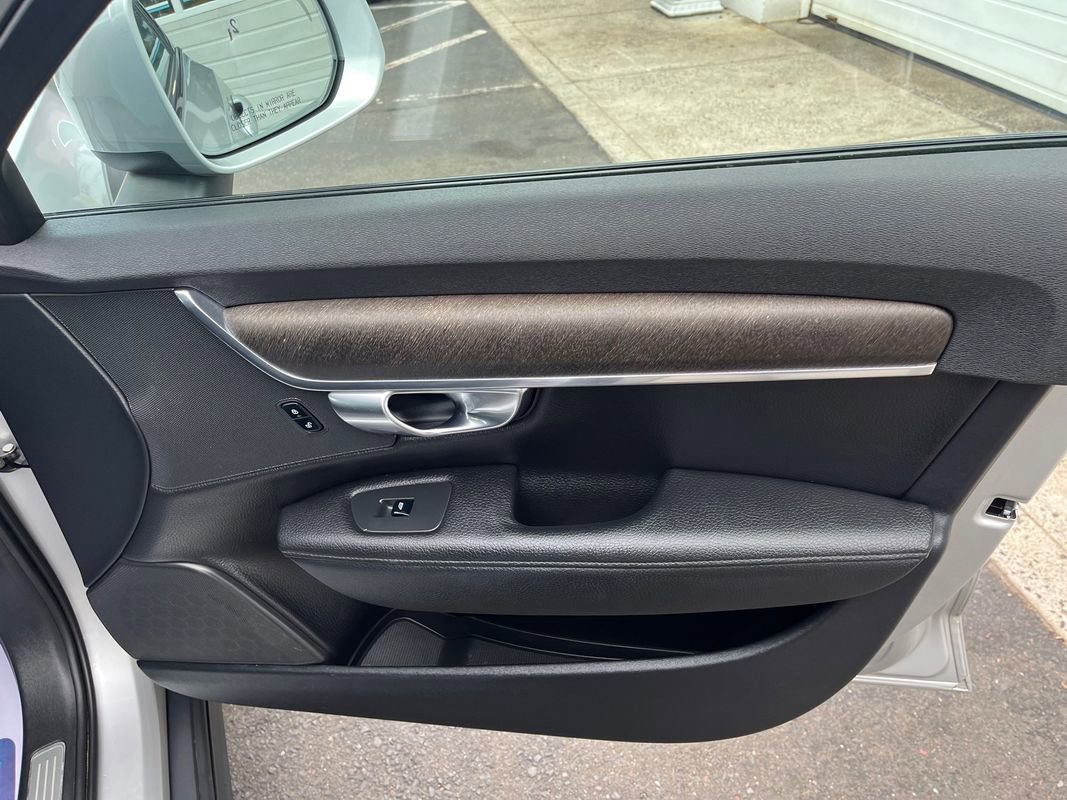 Used 2018 Volvo V90 T5 Cross Country w/ Convenience Package image 21