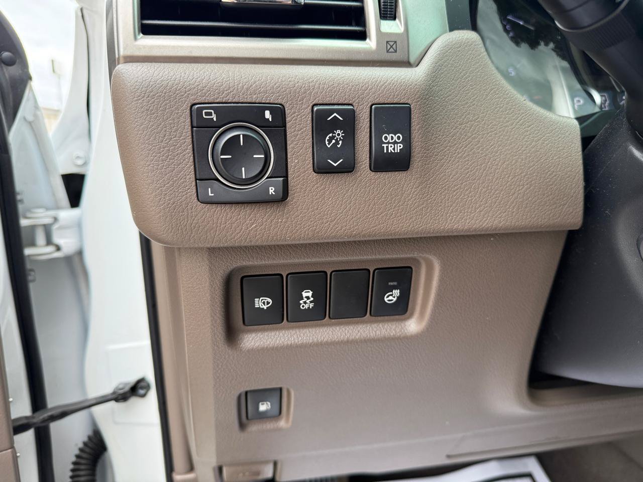 Used 2013 Lexus GX 460 Premium AWD/4WD image 18