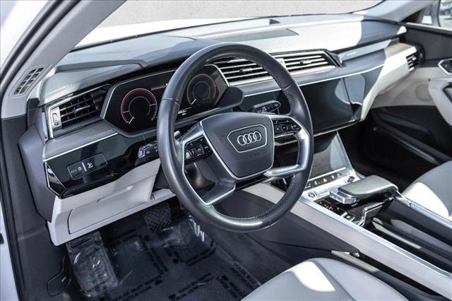 Used 2024 Audi Q8 e-tron Premium Plus w/ Premium Plus Package image 10