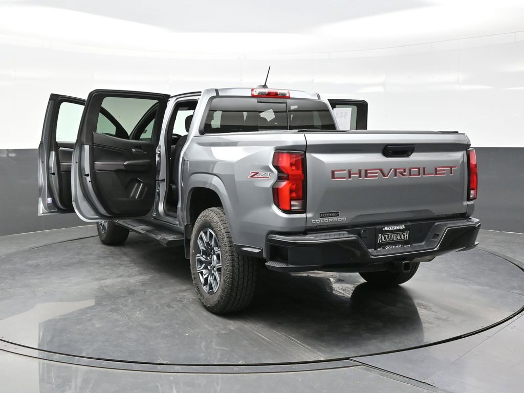 Used 2024 Chevrolet Colorado Z71 w/ Z71 Convenience Package 2 image 40