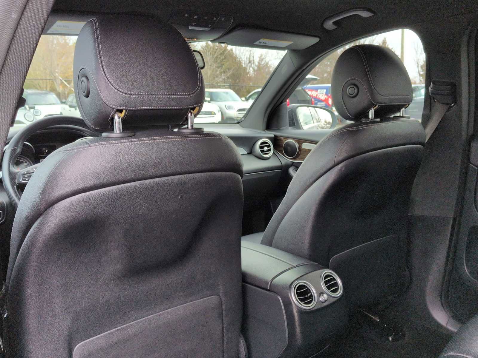 Used 2019 Mercedes-Benz GLC 300 4MATIC image 19