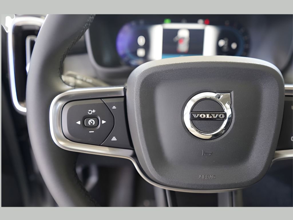 New 2025 Volvo XC40 B5 Ultra w/ Protection Package image 13