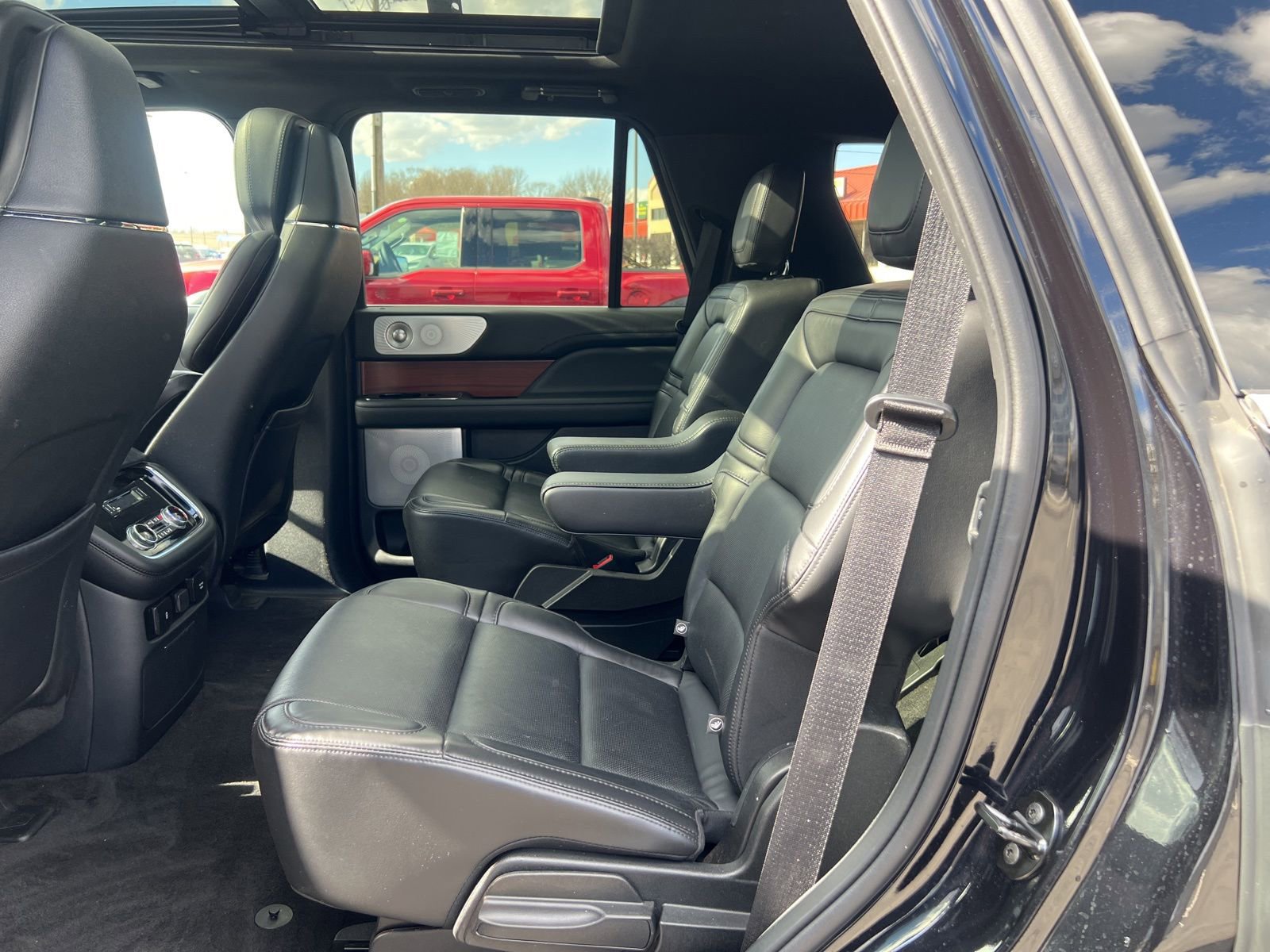 Used 2021 Lincoln Navigator Reserve image 26