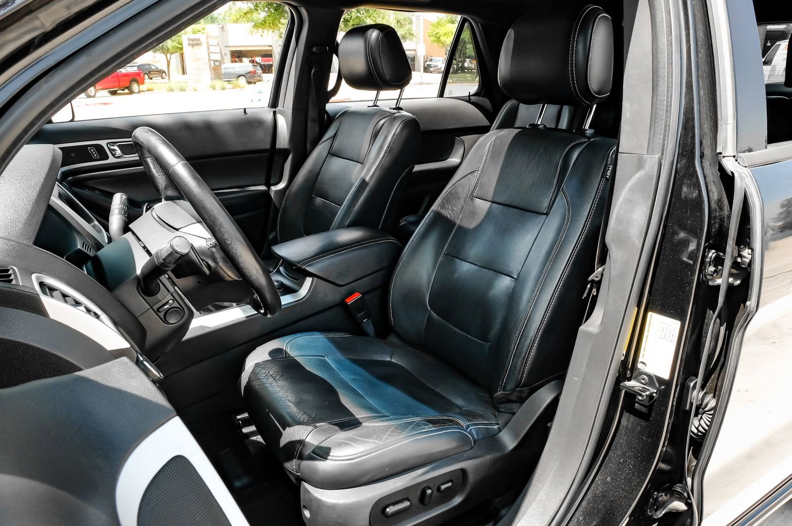 Used 2014 Ford Explorer Sport w/ Equipment Group 401A AWD/4WD image 30