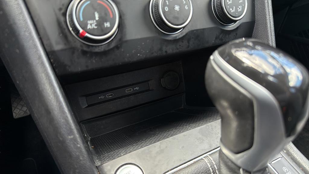 Used 2022 Volkswagen Taos SE image 14