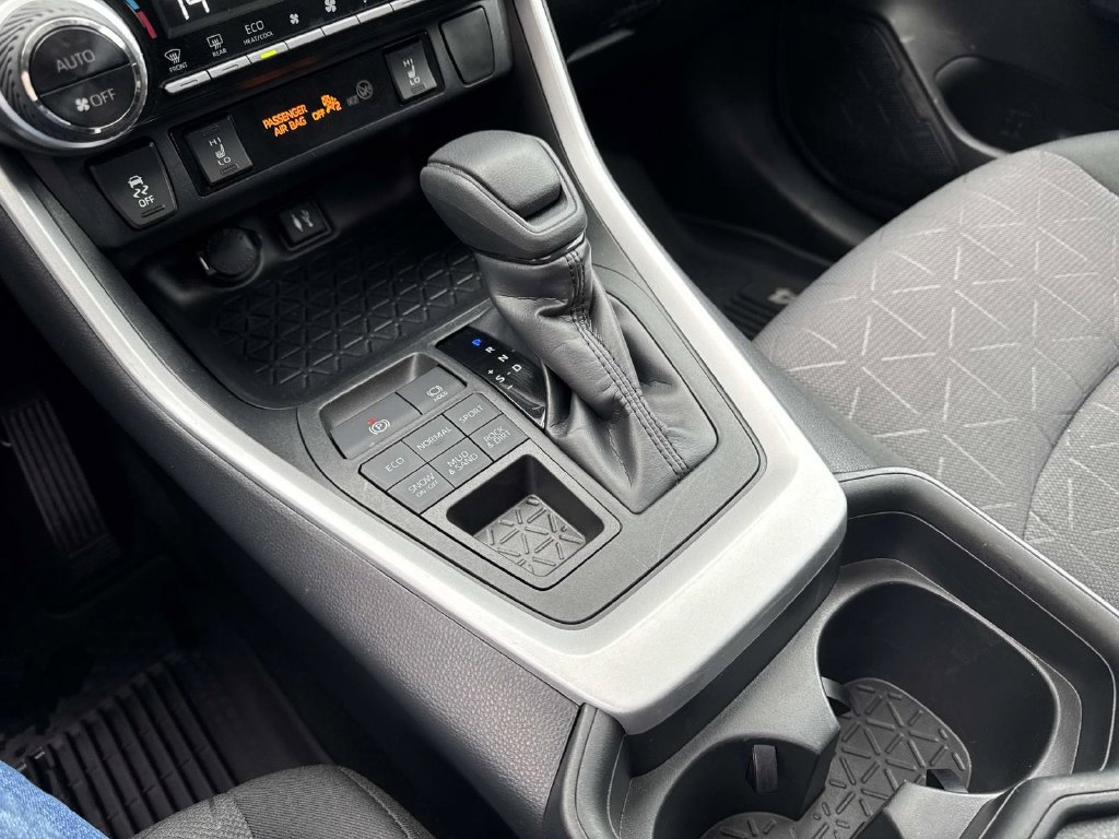 Used 2019 Toyota RAV4 XLE w/ Convenience Package AWD/4WD image 27