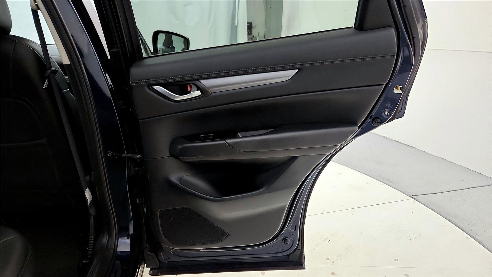 Used 2017 MAZDA CX-5 Touring image 31