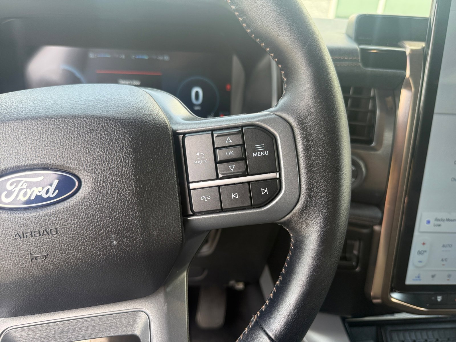 Used 2024 Ford F150 Lightning Lariat image 18