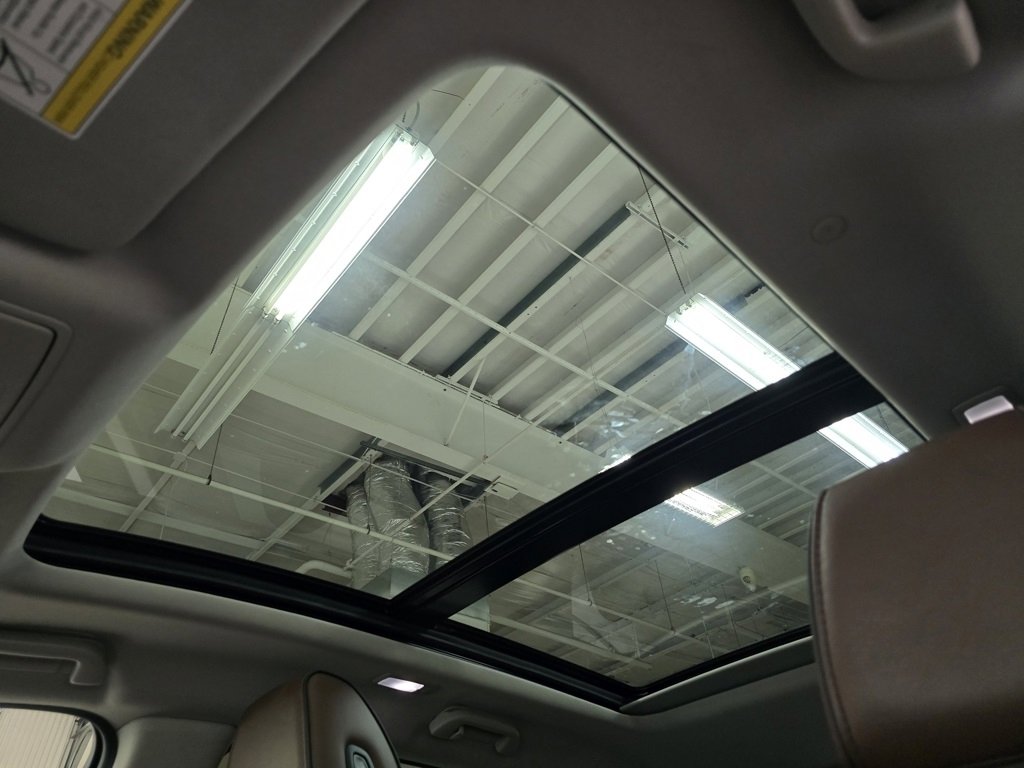 Used 2022 Acura MDX SH-AWD w/ Advance Package image 3