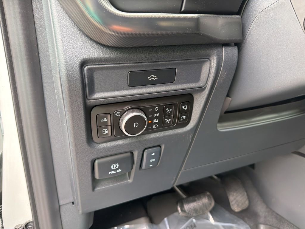 New 2026 Ford F150 Platinum w/ Equipment Group 702A High image 30