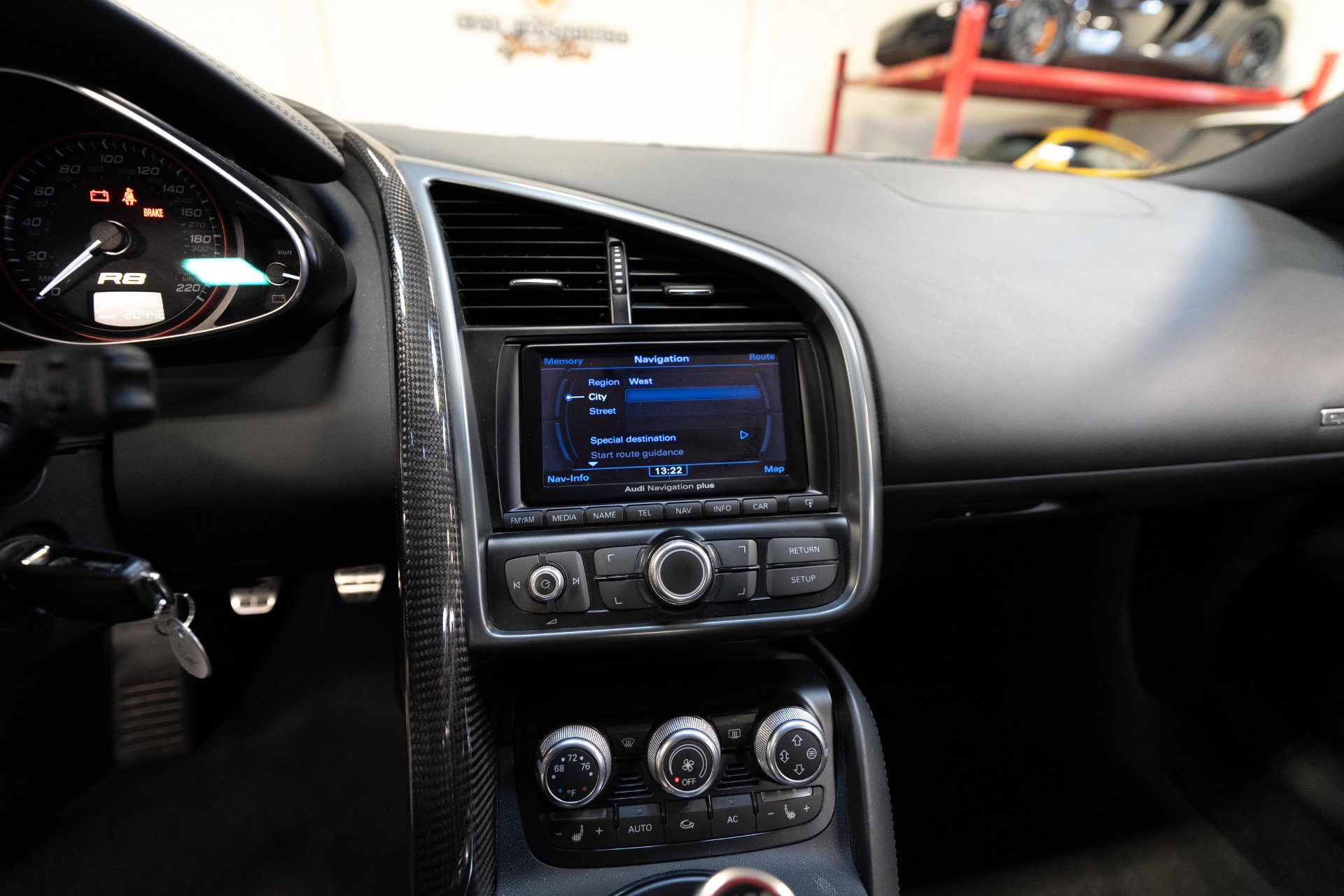 Used 2011 Audi R8 V10 image 83