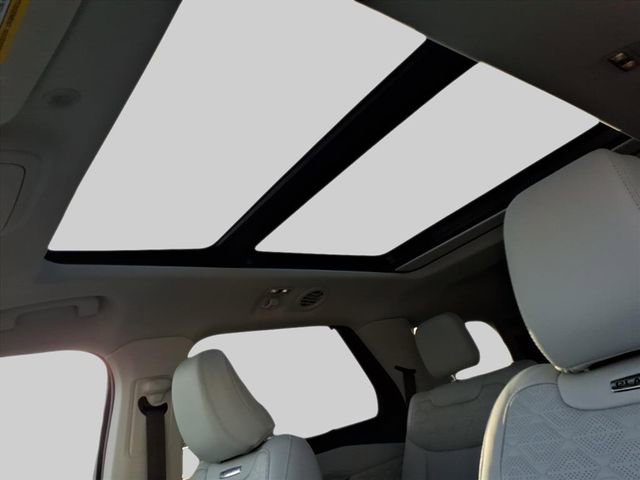 Used 2025 Ford Explorer Platinum w/ Ultimate Package image 13