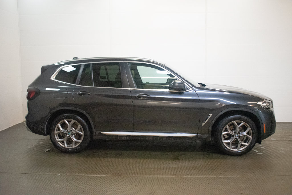 Used 2023 BMW X3 xDrive30i w/ Premium Package AWD/4WD image 3