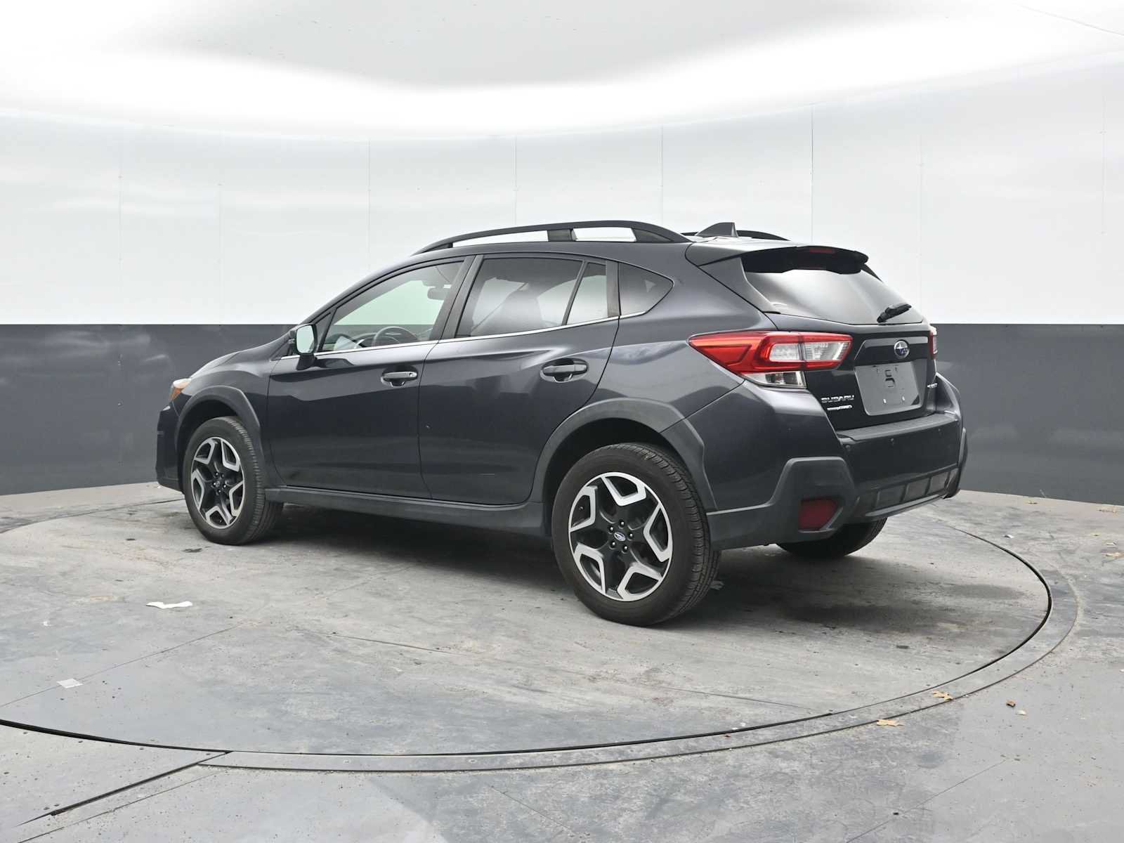 Used 2019 Subaru Crosstrek 2.0i Limited w/ Moonroof Package w/Navigation AWD/4WD image 2