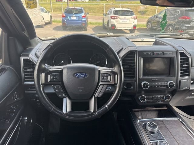 Used 2019 Ford Expedition Limited w/ Equipment Group 301A AWD/4WD image 17