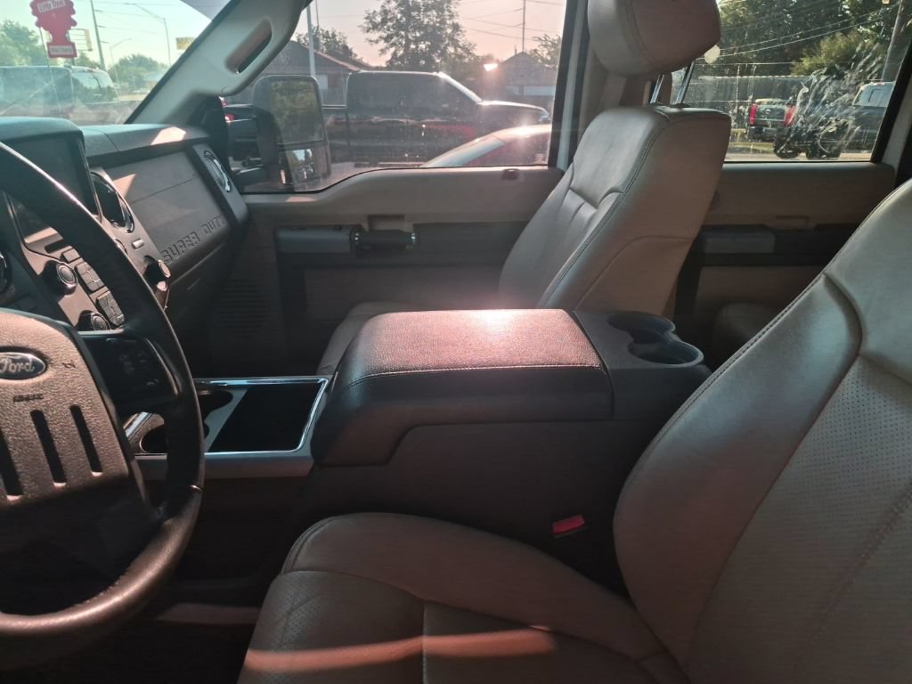 Used 2016 Ford F250 Lariat w/ Lariat Interior Package AWD/4WD image 32