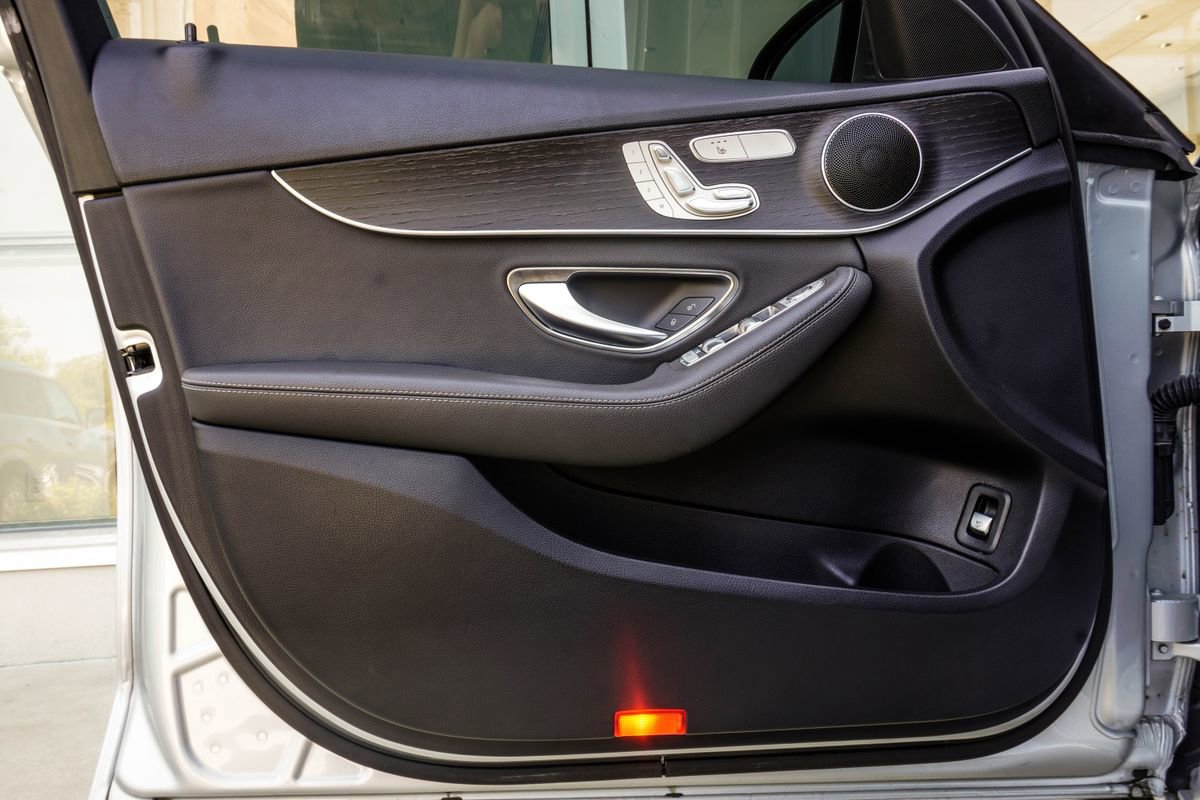 Used 2020 Mercedes-Benz C 300 Sedan image 32