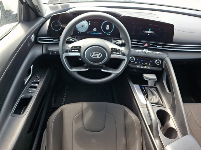 Certified 2024 Hyundai Elantra SEL FWD image 11