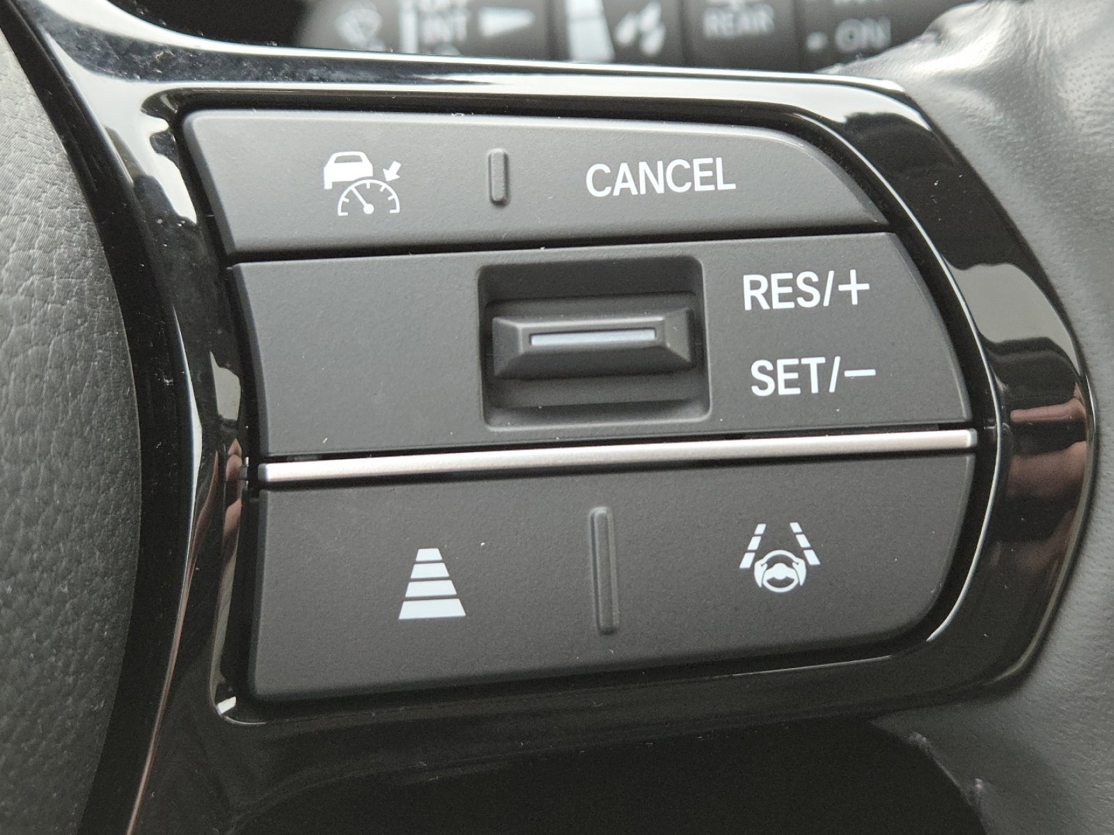 Used 2023 Honda CR-V EX-L image 6