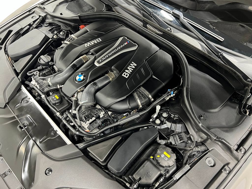 Used 2019 BMW M550i xDrive image 30
