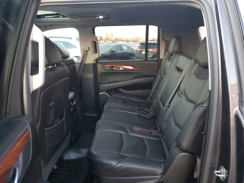 Used 2016 Cadillac Escalade ESV Premium image 27