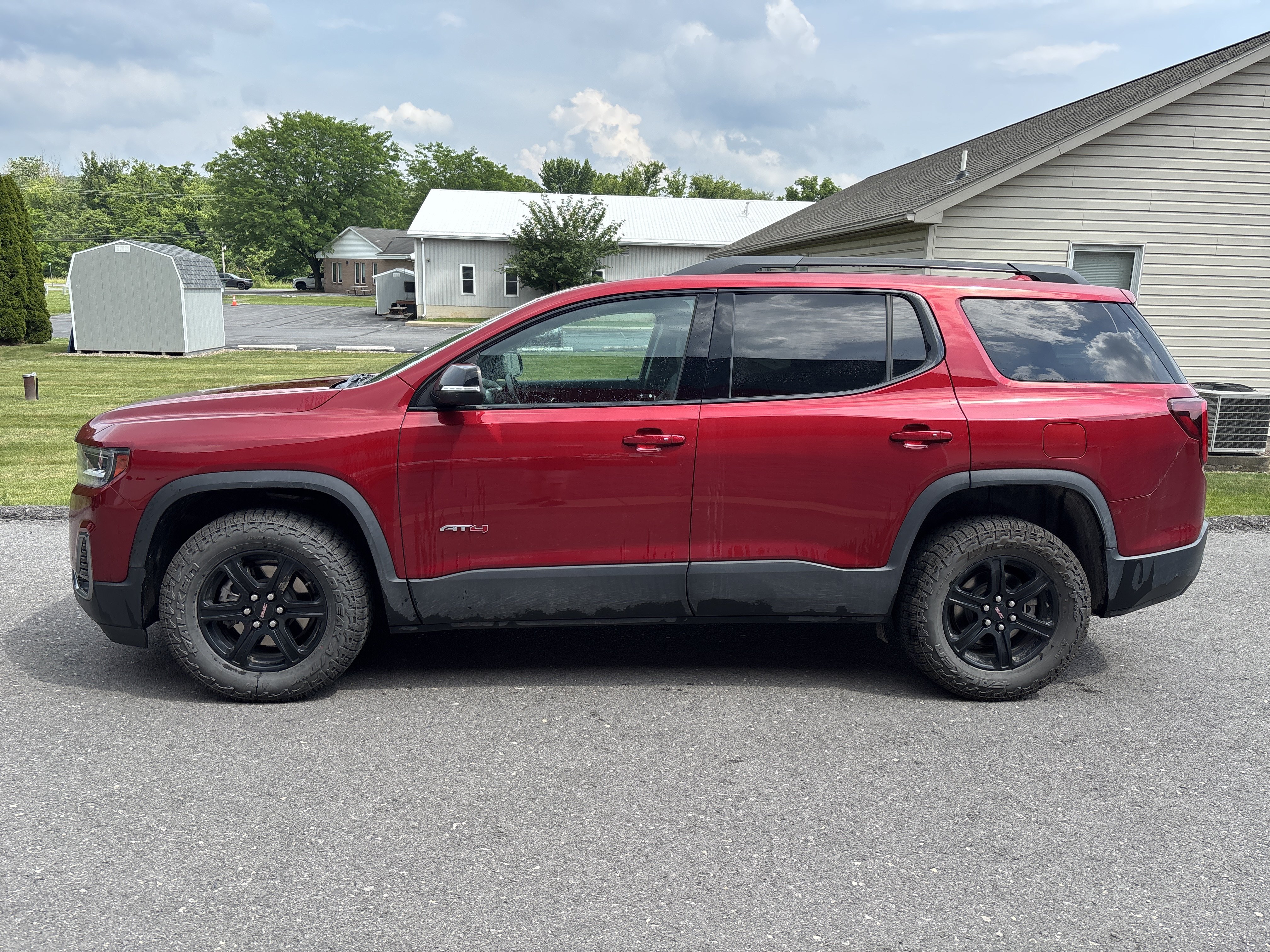 Used 2022 GMC Acadia AT4 w/ Technology Package AWD/4WD image 6