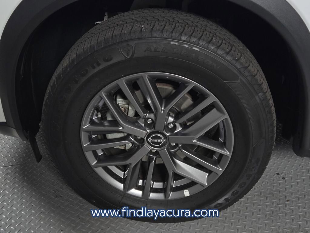 Used 2023 Nissan Rogue S image 10