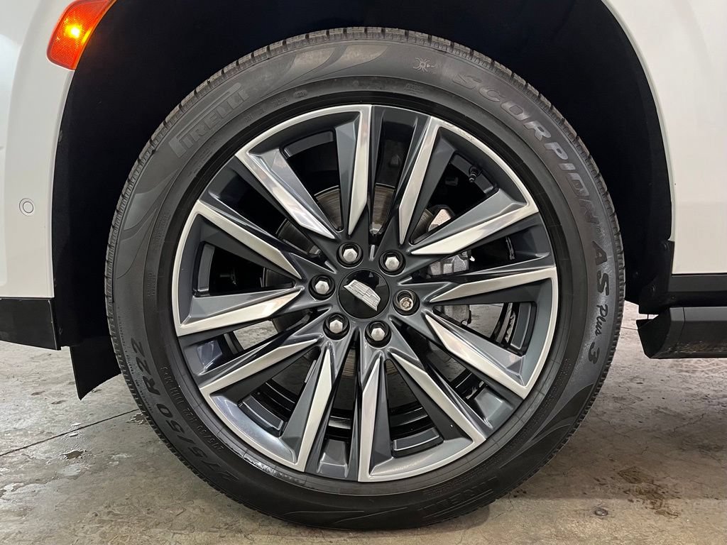 Used 2022 Cadillac Escalade Sport Platinum w/ Heavy-Duty Trailer Package AWD/4WD image 17