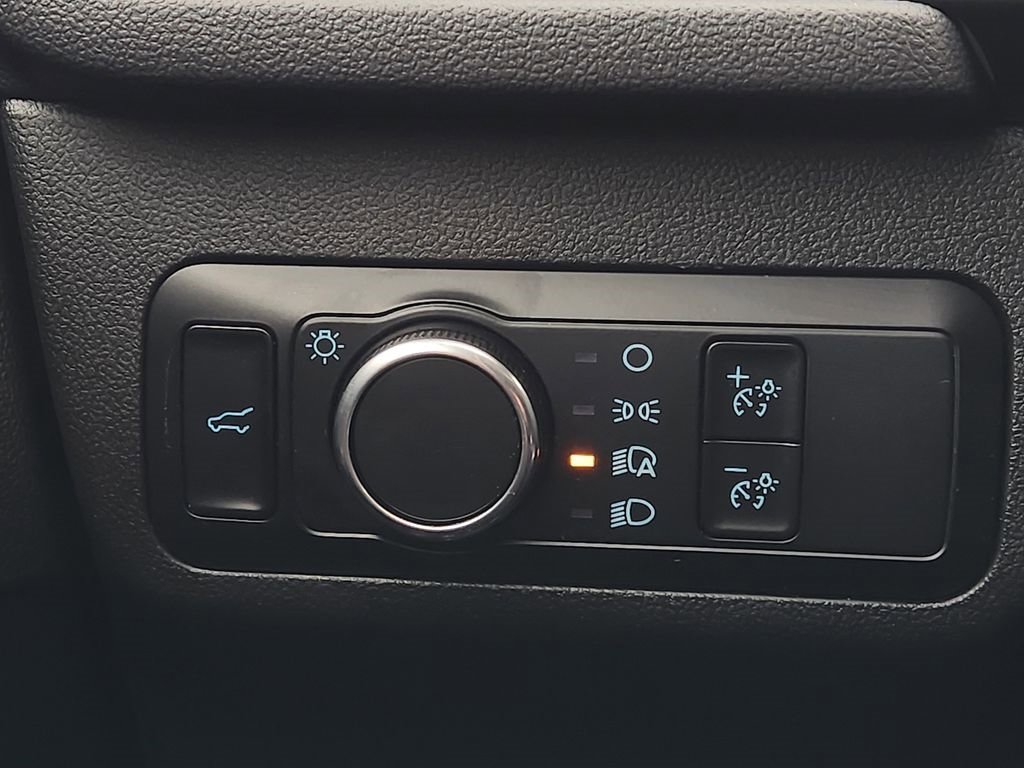 Used 2024 Ford Escape Active w/ Cold Weather Package FWD image 23