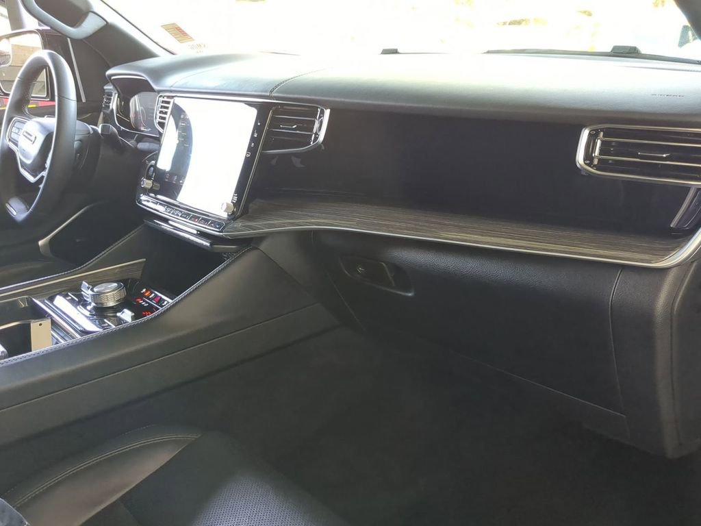 Used 2022 Jeep Wagoneer Series III w/ Premium Group I image 21