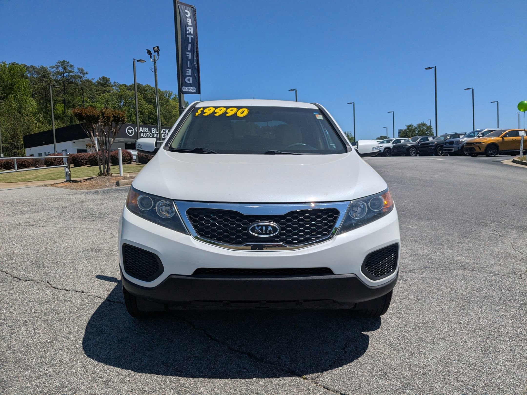 Used 2011 Kia Sorento LX image 2