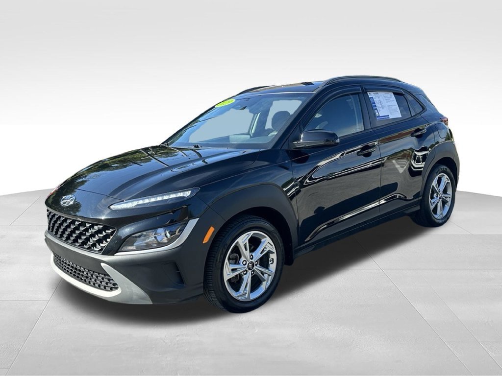 Used 2023 Hyundai Kona SEL FWD image 3