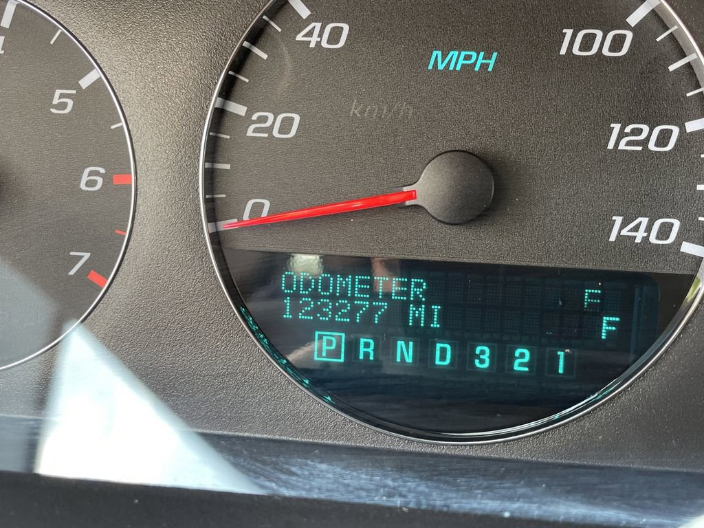 Used 2008 Chevrolet Impala LTZ FWD image 28