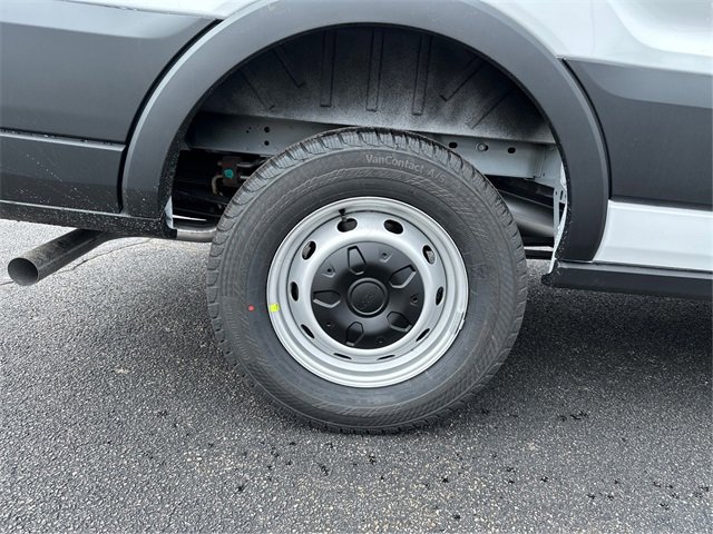 New 2025 Ford Transit 250 148 Medium Roof image 9