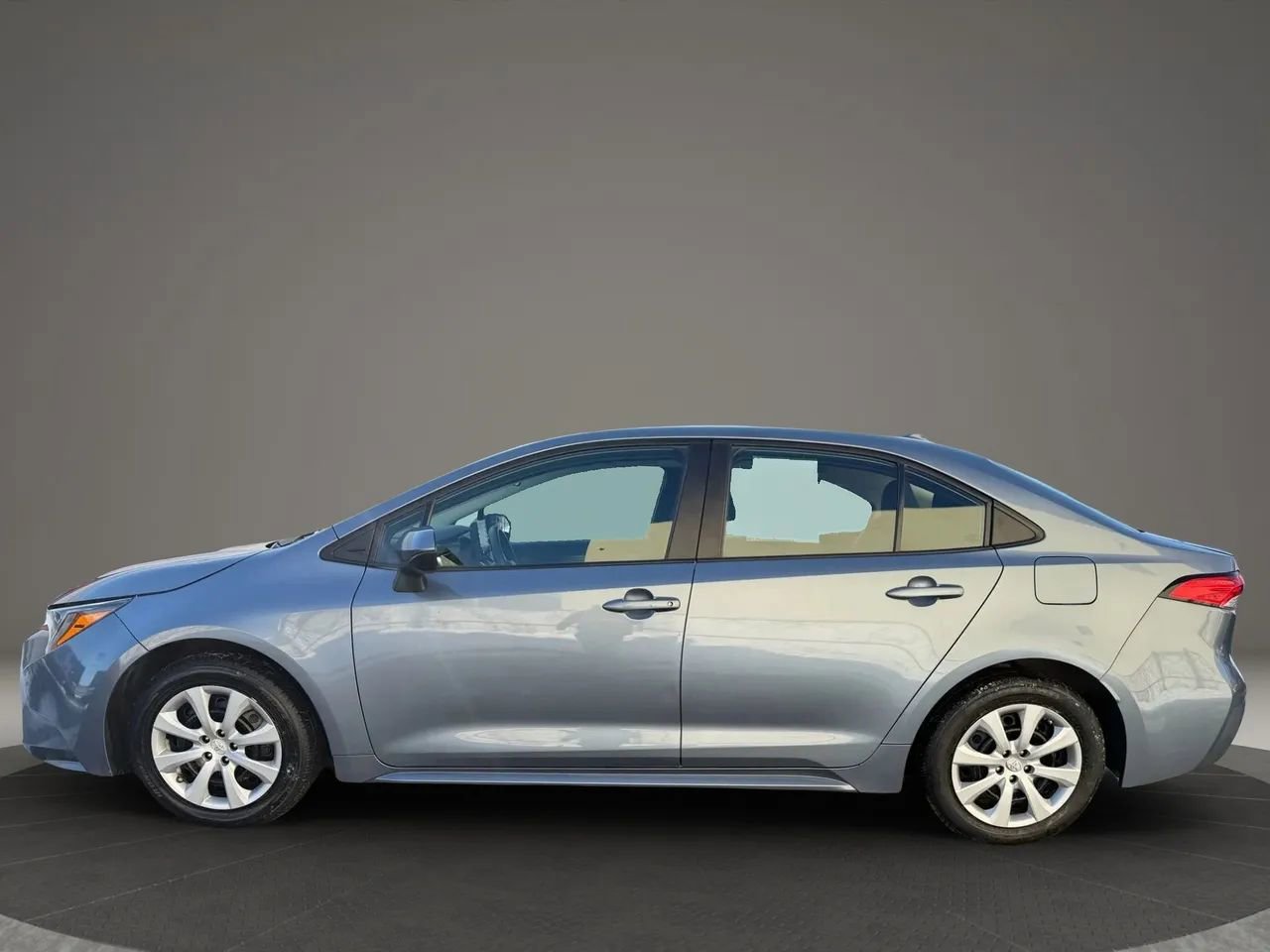 Used 2022 Toyota Corolla LE image 8